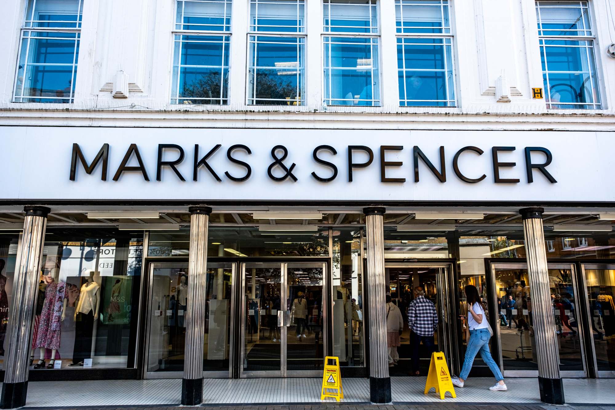 Does M&S Ship Internationally? Worldwide Shopping Guide